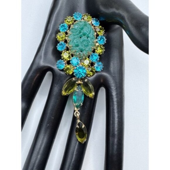 VTG Carved Green Jade Glass Rhinestone Green- Blue Gold Tone Long Dangle Brooch - Picture 11 of 13